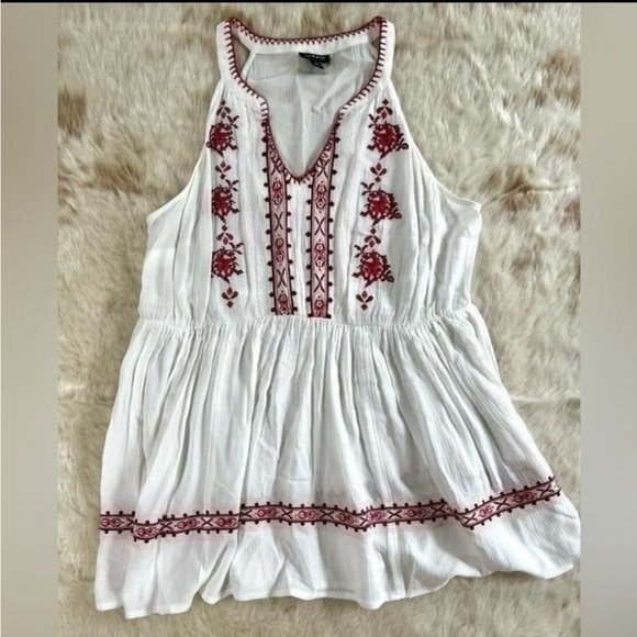 Torrid embroidered babydoll style top 00 - Picture 3 of 8